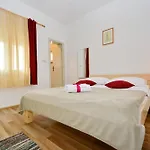 Busljeta Starigrad Paklenica