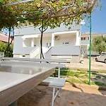 Appartamento Busljeta Starigrad Paklenica