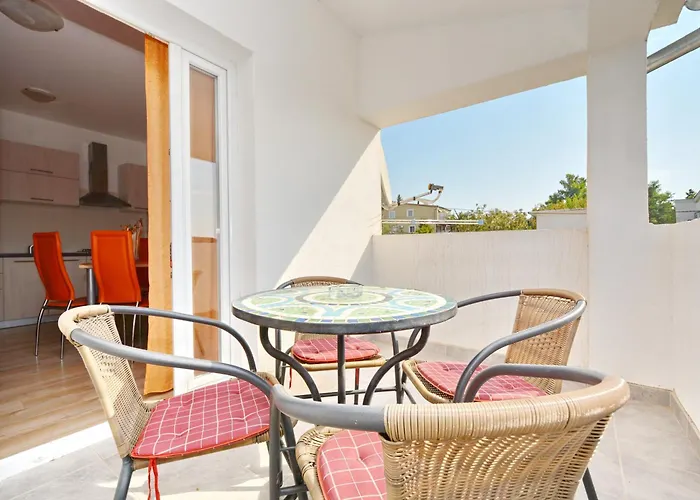 Busljeta Appartamento Starigrad Paklenica